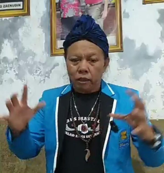 
					Poto: Ade vampir (poto istimewa) 