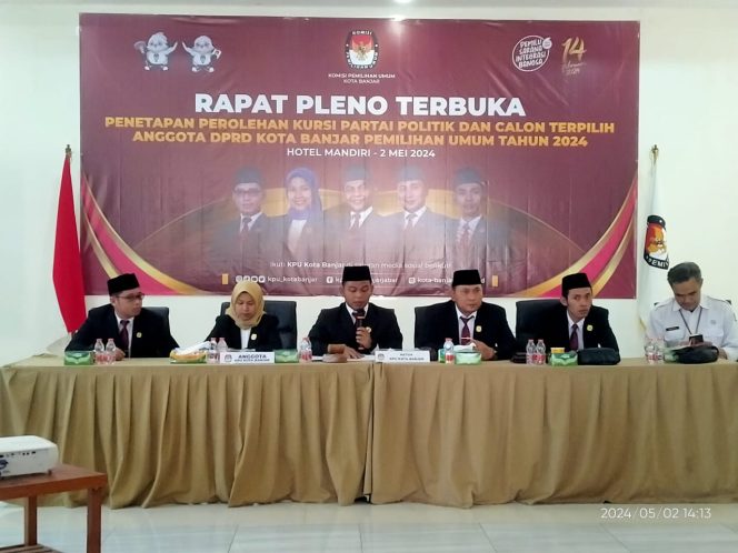 
					Poto: rapat pleno terbuka KPU kota banjar 
