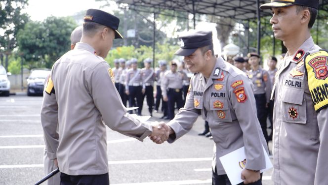 
					Kapolres Banjar Beri Hadiah Kepada Personel yang Hasil Tes Kesamaptaan Jasmani Bagus