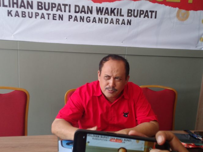 
					Ketua DPC PDIP kabupaten Pangandaran, Jeje Wiradinata 