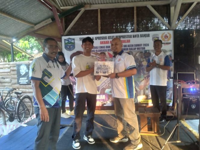 
					KONI Kota Banjar Berikan Uang Kadeudeuh Atlet Peraih Medali Emas dan Perak PON XXI Aceh Sumut 2024
