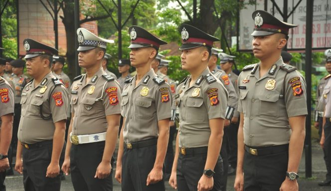 
					Awal Tahun 2025 ini, Sejumlah Polisi di Polres Banjar Naik Pangkat
