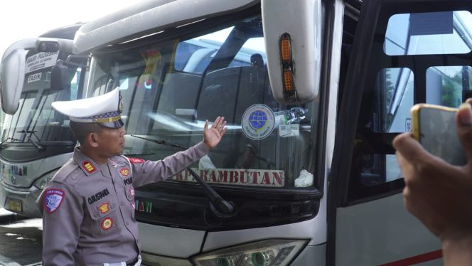 
					Jelang Operasi Keselamatan Lodaya 2025, Bus dan Sopir di Terminal Kota Banjar Diperiksa