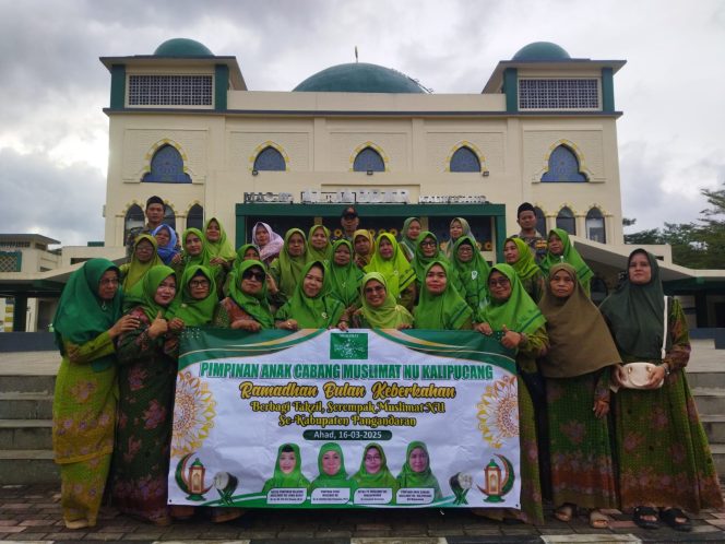 
					Ramadhan, Muslimat NU di Kalipucang Pangandaran Bagikan 500 Takjil