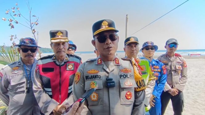 
					Dua Hari Libur Lebaran, Belasan Wisatawan Alami Laka Laut di Pantai Pangandaran