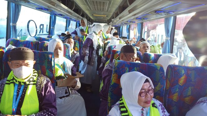 
					419 Calon Haji Asal Pangandaran Telah Diberangkatkan