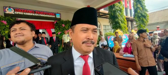 
					Eks Bupati Dua Periode Minta Masyarakat Pangandaran Jaga Kondusifitas Daerah