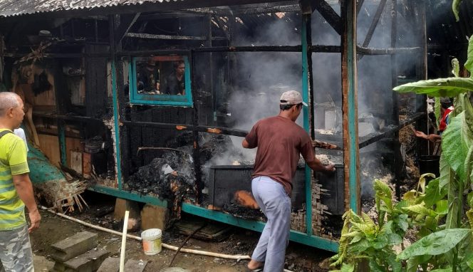 
					Kebakaran Hanguskan Satu Rumah di Desa Cimerak Pangandaran, Diduga Akibat Obat Nyamuk