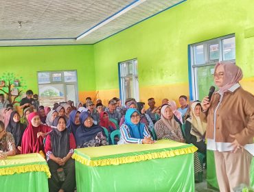Anggota Komisi IV DPR RI Hj Ida Nuralela saat sosialisasi 4 Pilar MPR RI di Desa Maruyungsari Jumat (12/12/2025)