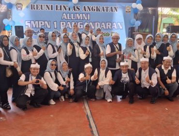 Suasana hangat dan akrab saat Reuni Lintas Angkatan Alumni SMPN 1 Pangandaran Sabtu (27/12/2025).