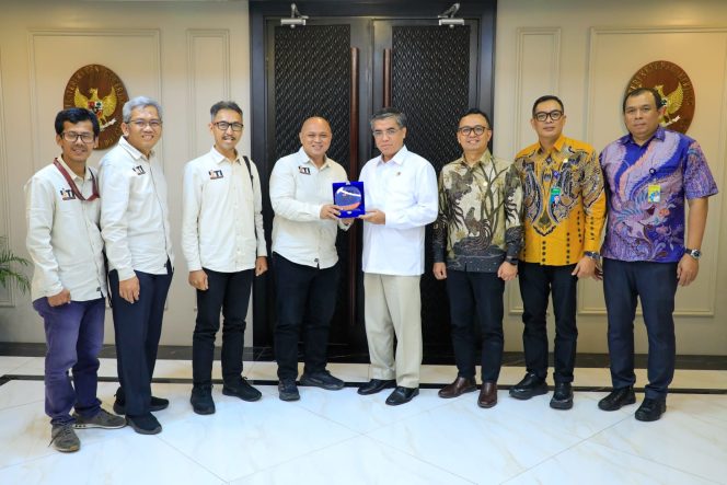 
					Gandeng Menaker Yassierli, IJTI Siapkan Jurnalis Mandiri dan Kompeten di Era Digital