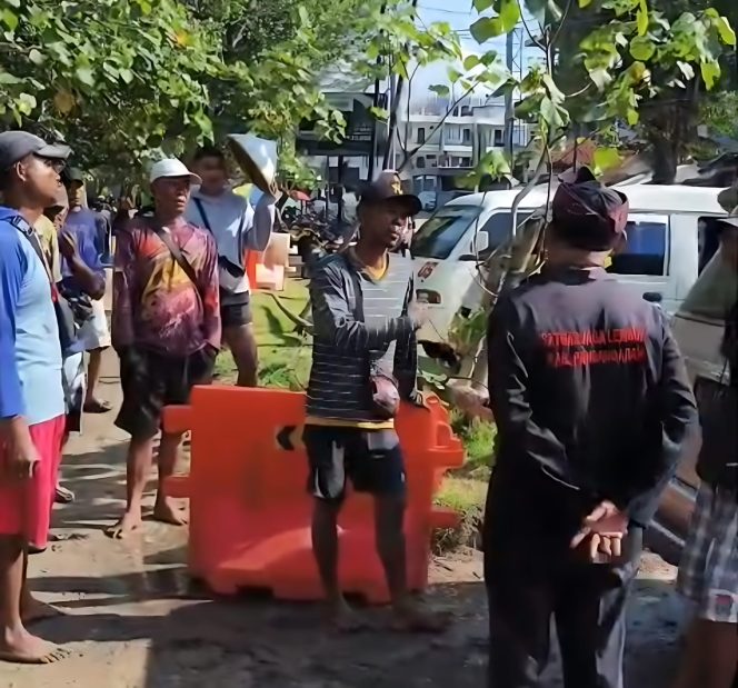 
					Pelaku Usaha di Pangandaran Protes Kebijakan Parkir, Desak Bupati Lakukan Evaluasi