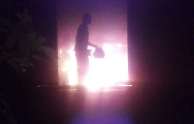 
					Tak Diketahui Penyebabnya, Huller Gabah Padi di Ciganjeng Pangandaran Kebakaran Hebat