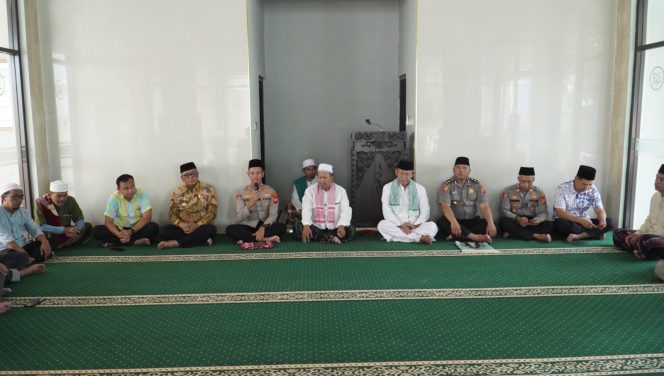 
					Jumat Keliling, Kapolres Banjar Serap Aspirasi dan Ajak Warga Perkuat Keamanan Lingkungan