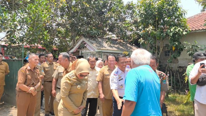 
					Pakai Bus Dishub, Rombongan Bupati Pangandaran Silaturahmi ke Tokoh Presidium Dalam Milangkala ke14