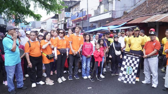 
					Jalan Santai Lintas Agama di Banjar Jadi Simbol Persatuan